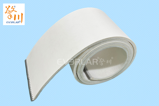 白色單面毛氈加鋼扣耐磨防滑電子制造汽車裝配物料輸送帶